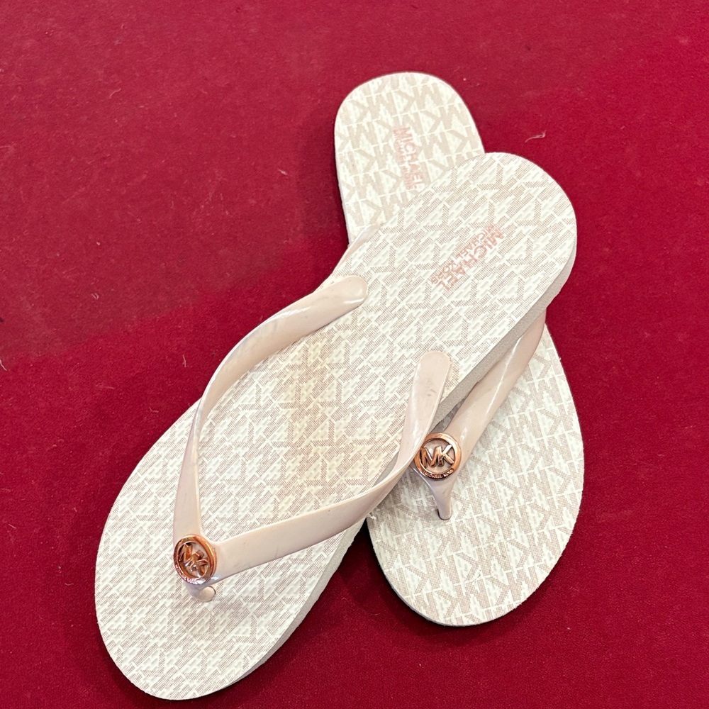 Michael Kors Cream and Tan Flip Flops